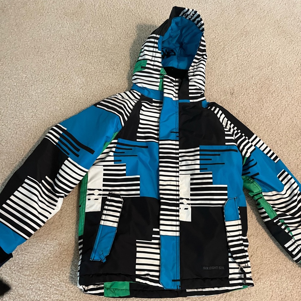Boys (8) 686 brand ski or snowboard jacket - excellent condition